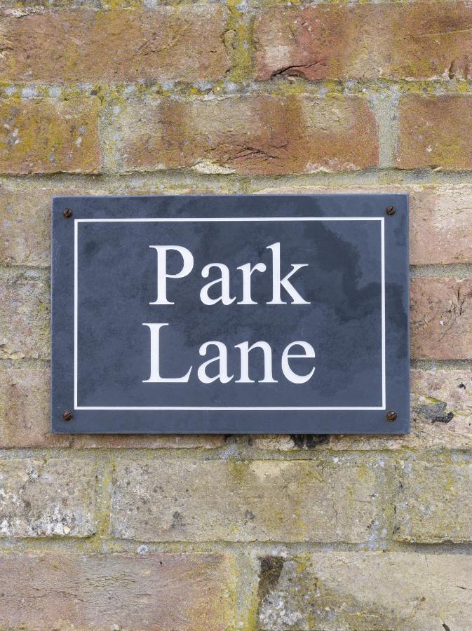 Park Lane Studio, Shouldham Екстериор снимка